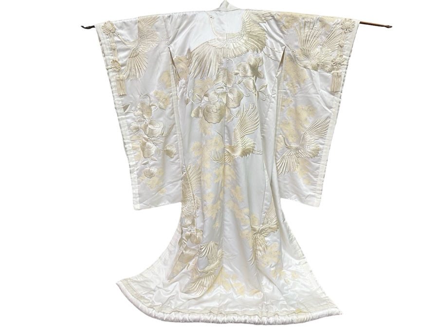 Stunning Vintage White & Gold Brocade Hand Embroidered Japanese Stork Wedding Kimono 52W X 77L