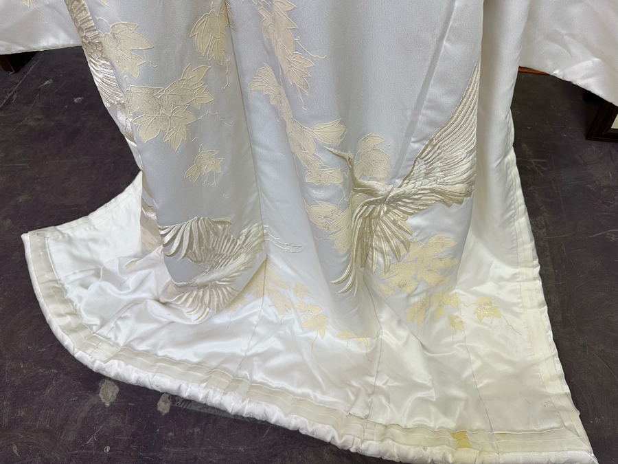 Stunning Vintage White & Gold Brocade Hand Embroidered Japanese Stork Wedding Kimono 52W X 77L [Photo 22]