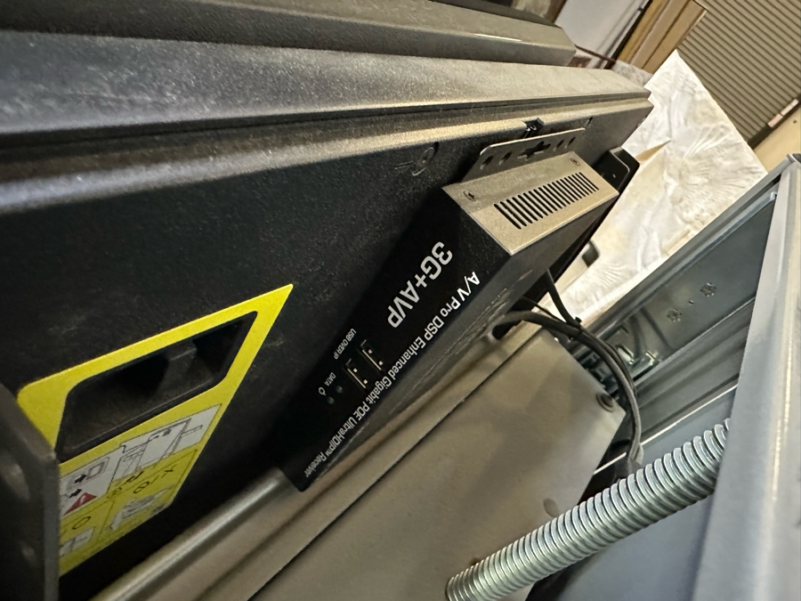 Outdoor Portable TV Stand With Untested TV 57W X 34D X 70H [Photo 5]