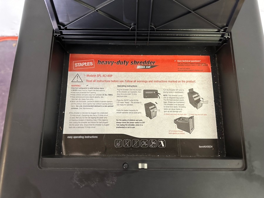 Shredder & Power Strip Model SPL-XC180P Staples [Photo 6]