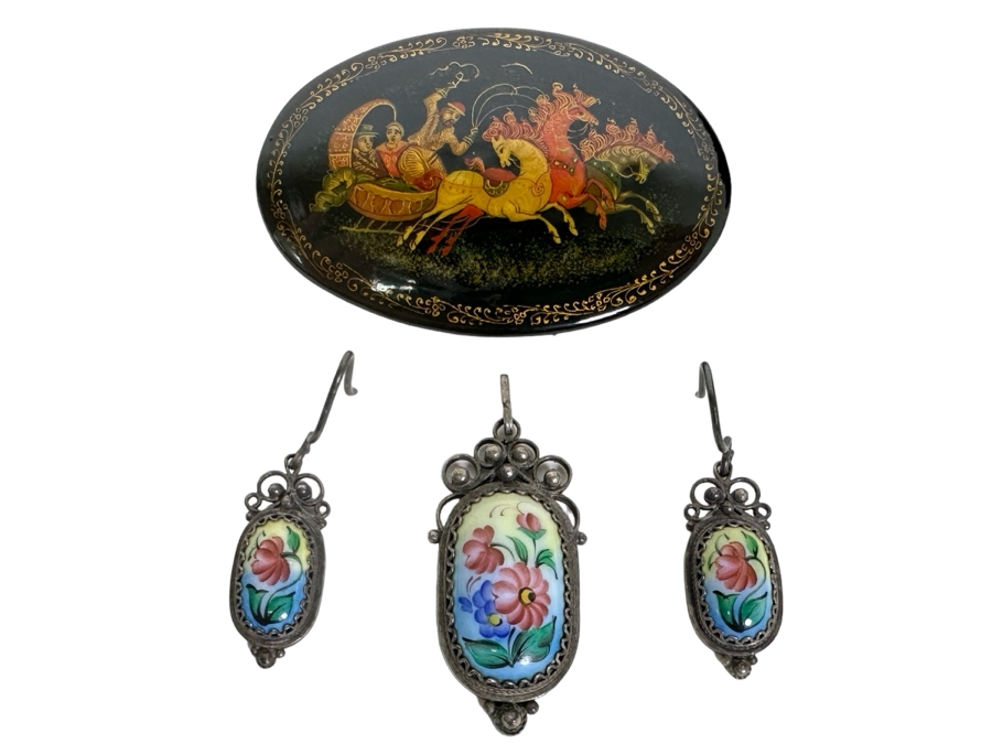 Vintage Russian Jewelry: Hand Painted Signed Russian Lacquer Pin Brooch And Pendant With Matching Earrings [Photo 1]