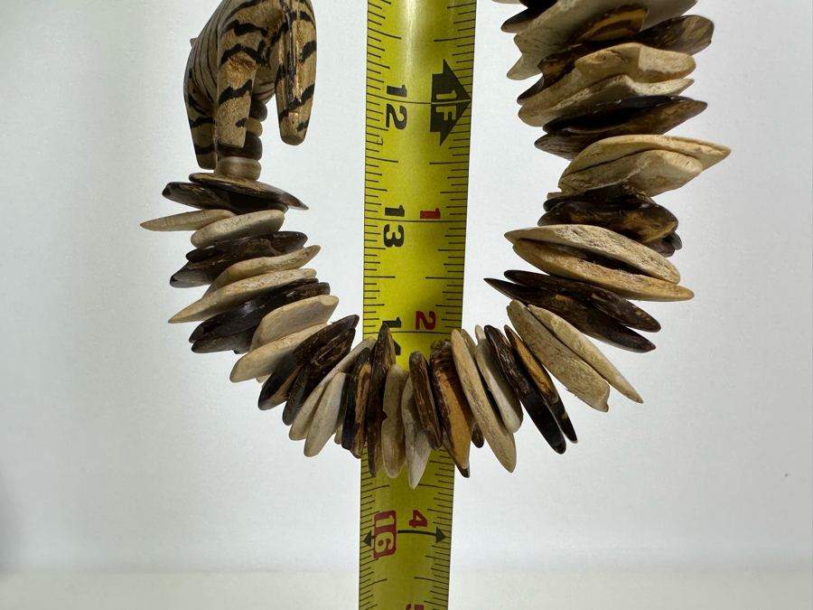 Vintage Ethnic Wooden 30' Animal Necklace [Photo 6]