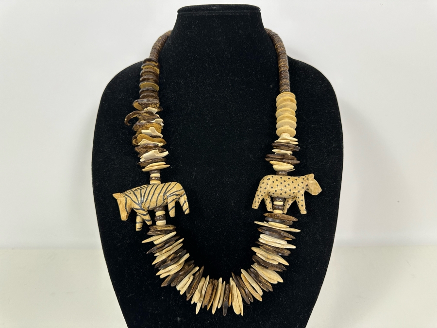 Vintage Ethnic Wooden 30' Animal Necklace