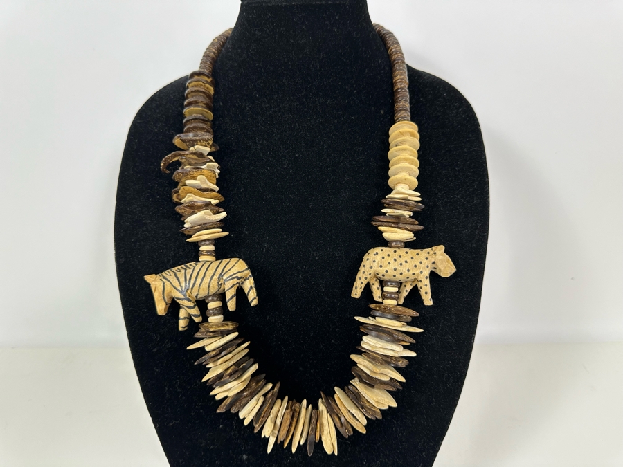 Vintage Ethnic Wooden 30' Animal Necklace [Photo 2]