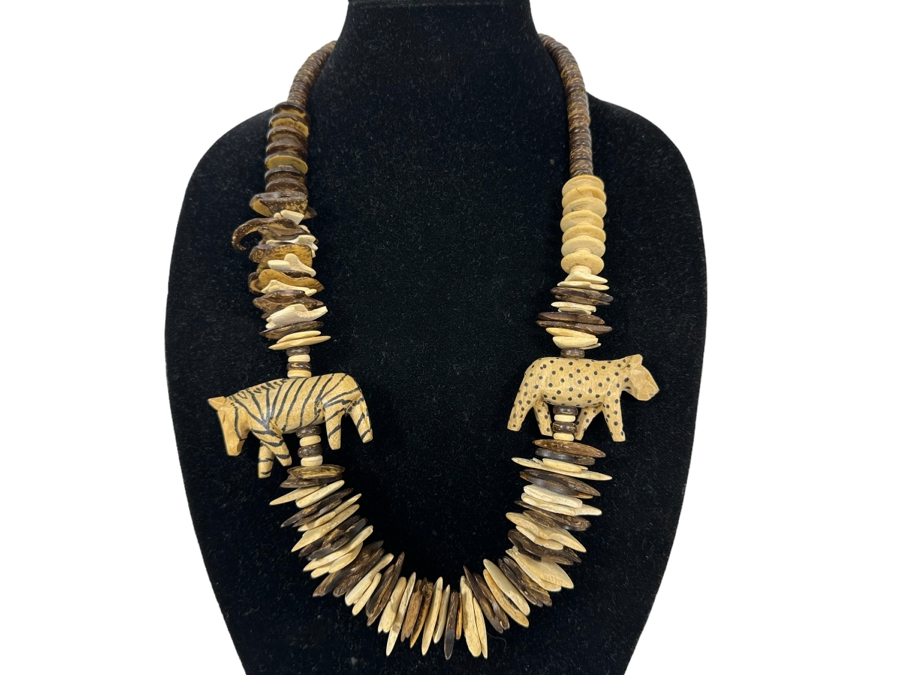 Vintage Ethnic Wooden 30' Animal Necklace