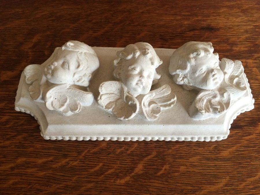 White Cherub Wall Plaque [Photo 1]