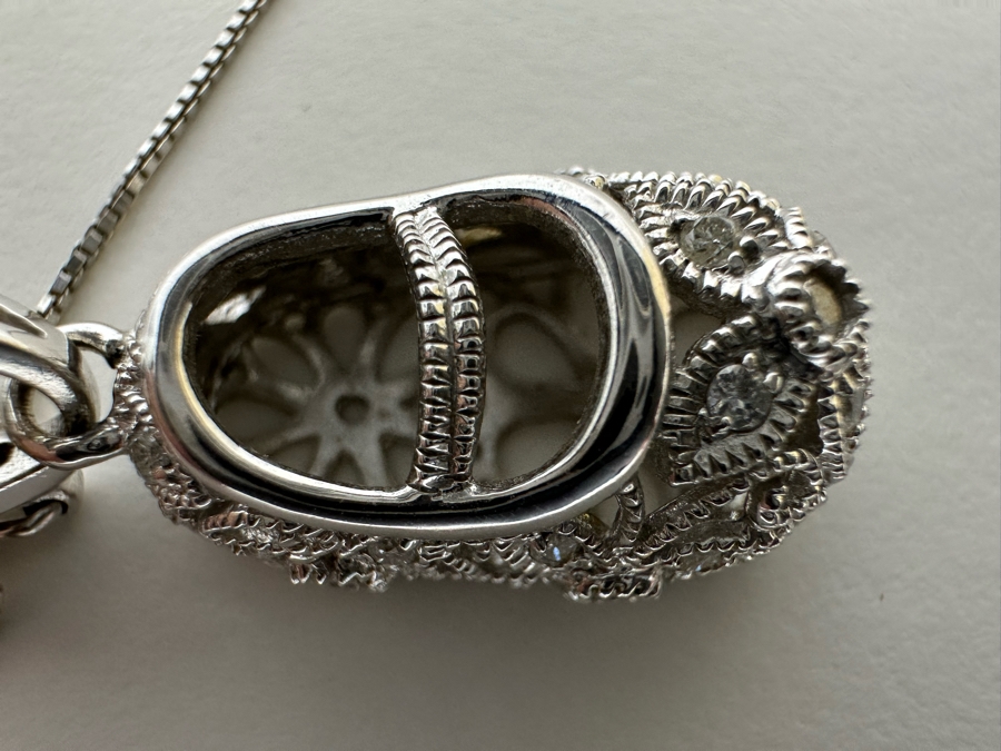 14K Gold With Diamonds Baby Shoe Pendant With 14K Gold 20' Necklace 6.7g [Photo 11]
