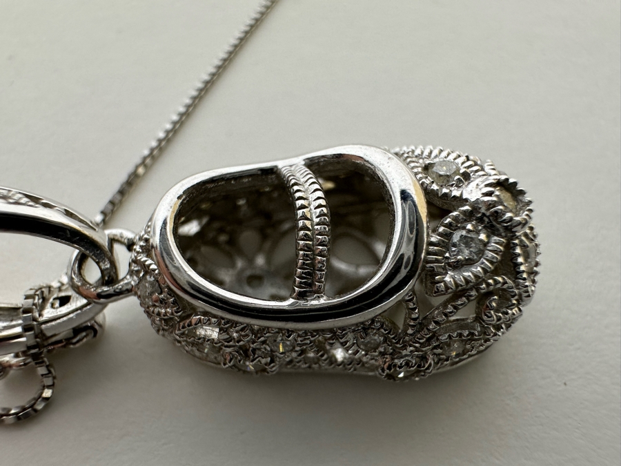 14K Gold With Diamonds Baby Shoe Pendant With 14K Gold 20' Necklace 6.7g [Photo 9]