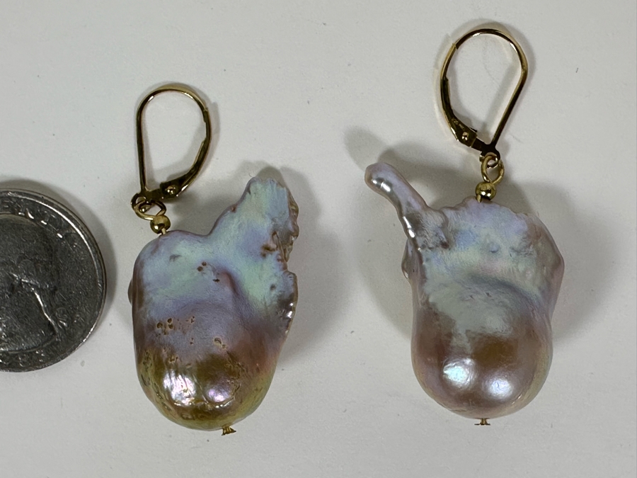 Pair Of Large Pearl Earrings [Photo 7]