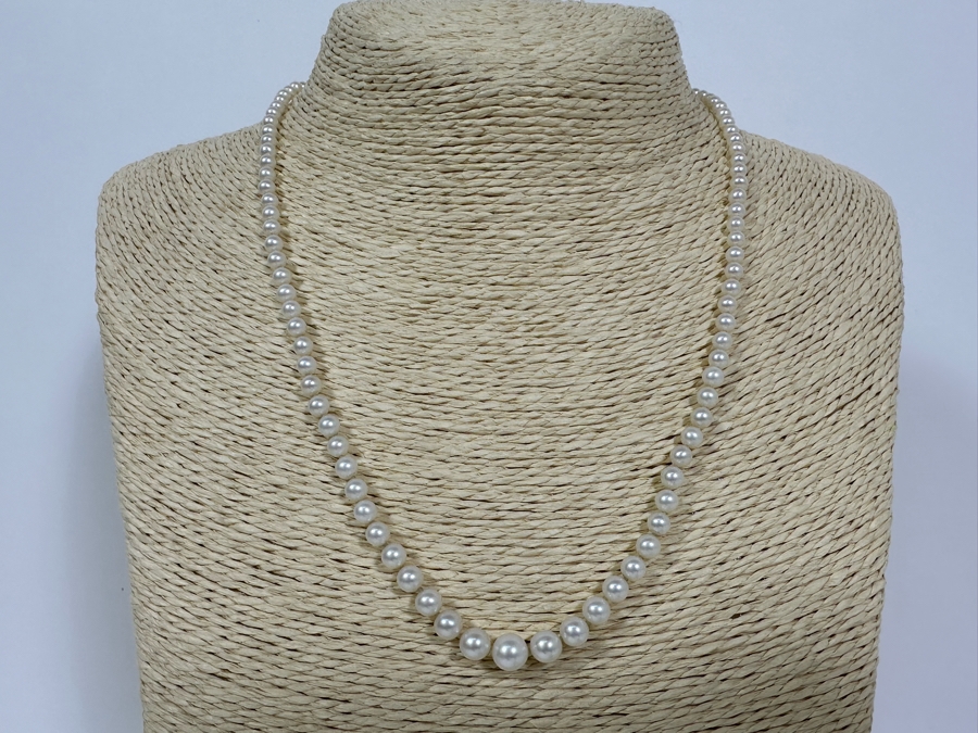 18' Graduated Pearl Necklace With 14K Gold Clasp [Photo 2]