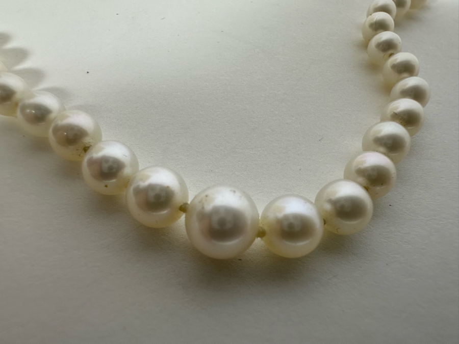 18' Graduated Pearl Necklace With 14K Gold Clasp [Photo 6]