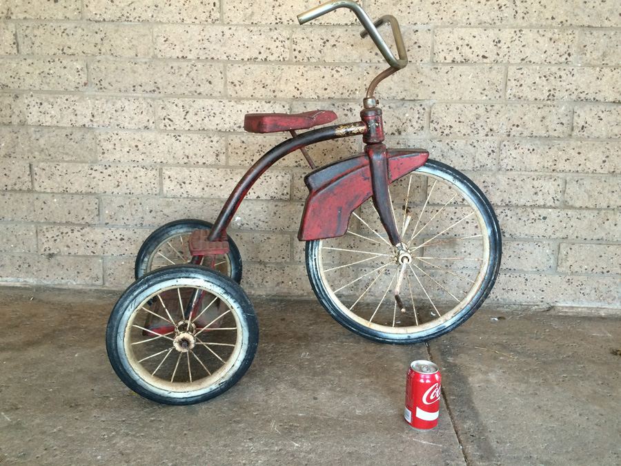 Vintage Red Tricycle [Photo 13]