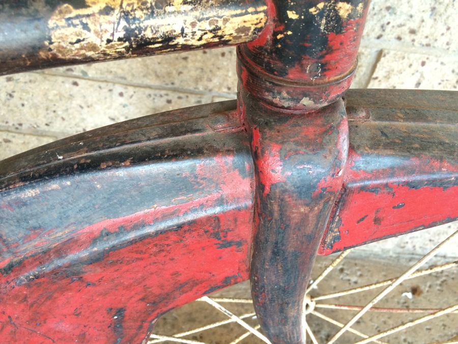 Vintage Red Tricycle [Photo 4]