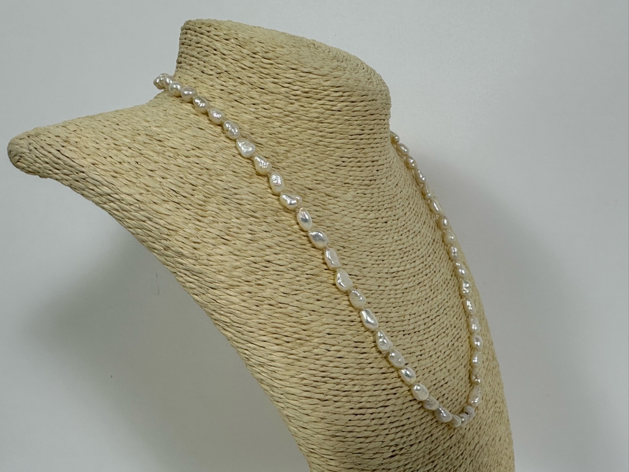 19' Pearl Necklace With 14K Gold Clasp [Photo 7]