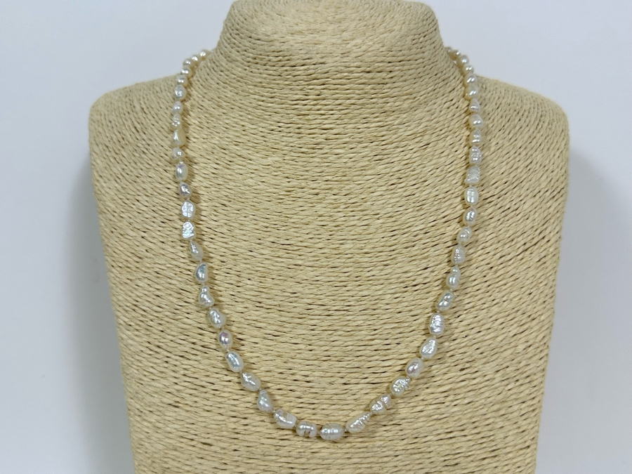 19' Pearl Necklace With 14K Gold Clasp [Photo 4]