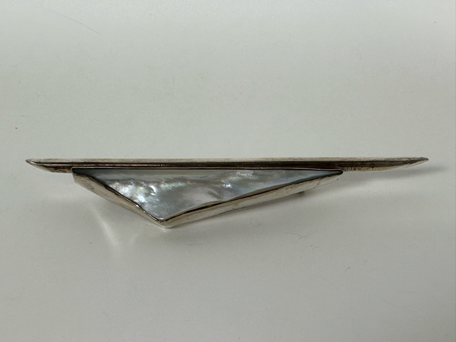 Mid-Century Modern Sterling Silver Mother Of Pearl Brooch Pin With European Touch Mark 4W 17.6g [Photo 2]
