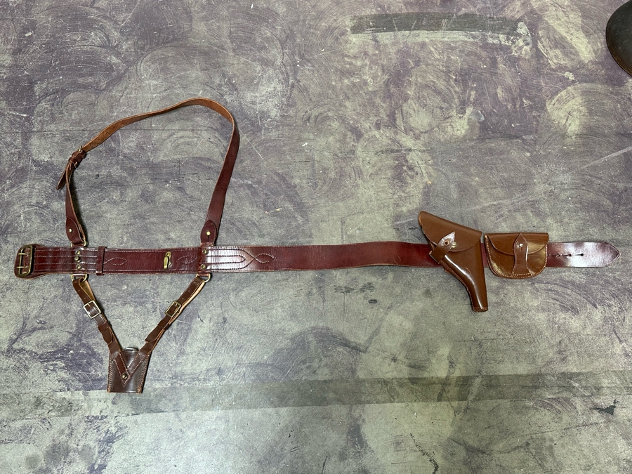 Vintage Leather Holster Belt 47L [Photo 3]