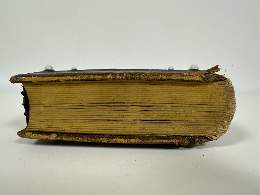 Vintage Photograph Leather Bound Book With Old Family Photos (Binding Is Damaged) 8W X 5.5H X 2.5D [Photo 9]