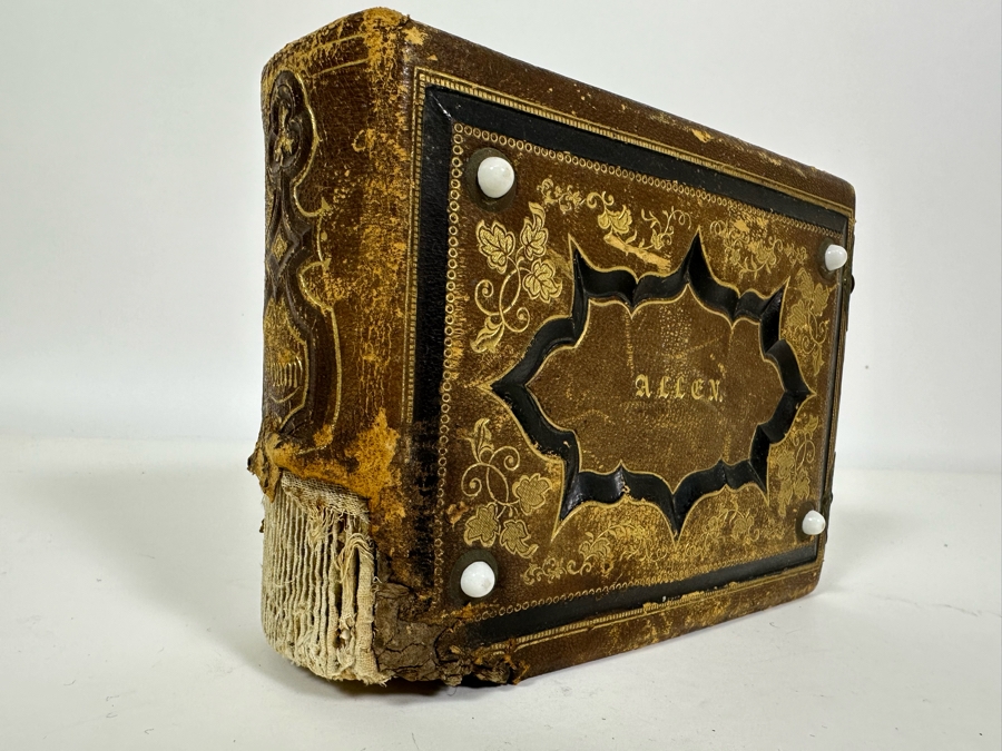 Vintage Photograph Leather Bound Book With Old Family Photos (Binding Is Damaged) 8W X 5.5H X 2.5D [Photo 4]