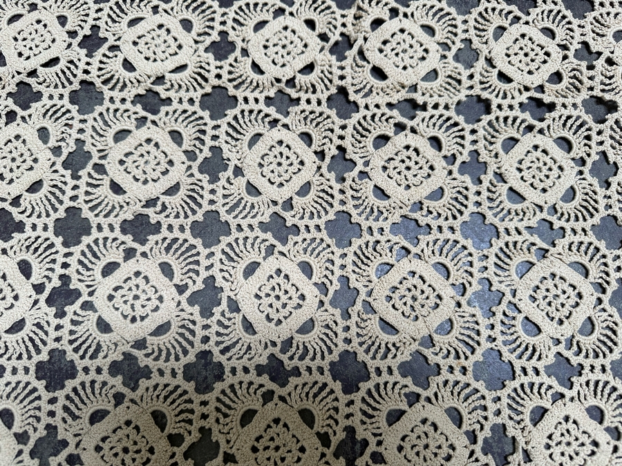 Handmade Crochet Lace Tablecloth 52 X 86 [Photo 5]