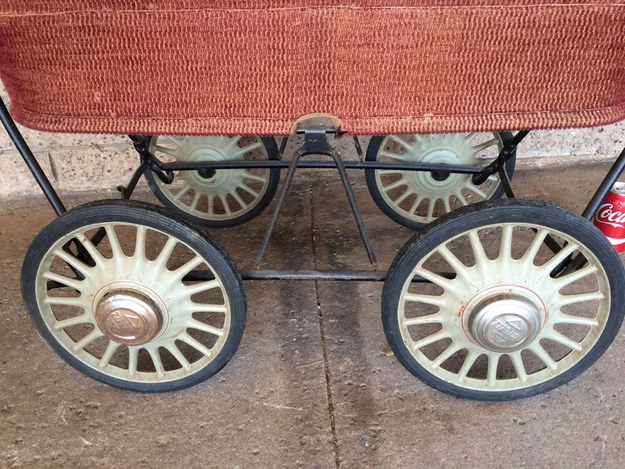 Vintage Baby Carriage [Photo 8]