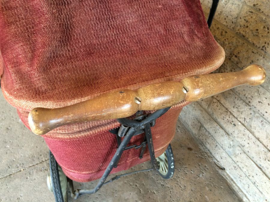 Vintage Baby Carriage [Photo 5]