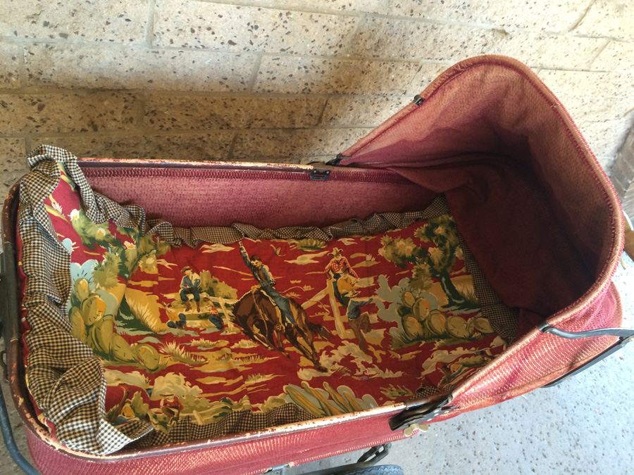 Vintage Baby Carriage [Photo 14]