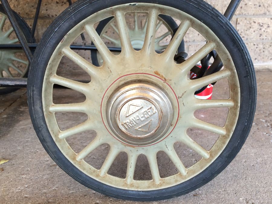 Vintage Baby Carriage [Photo 9]