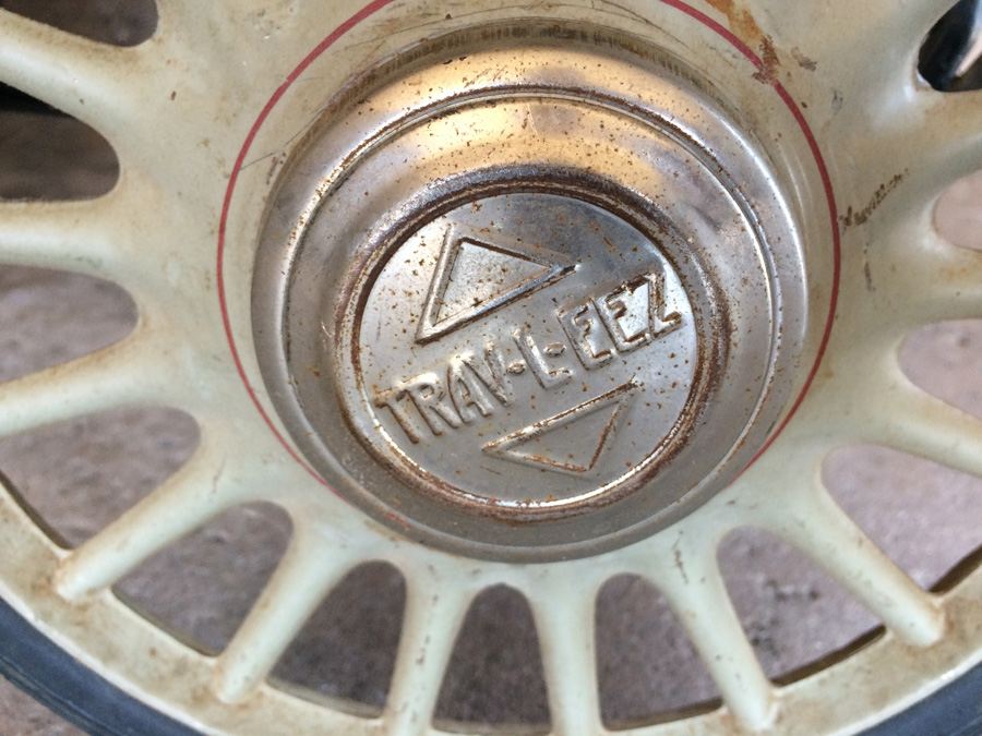 Vintage Baby Carriage [Photo 10]