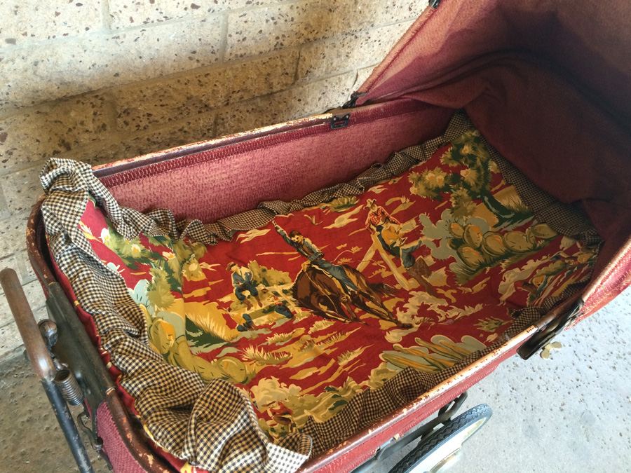 Vintage Baby Carriage [Photo 13]