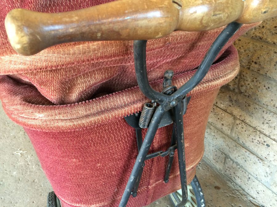 Vintage Baby Carriage [Photo 6]