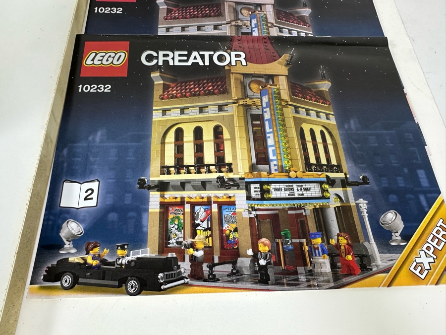 LEGO Creator Set 10232 Palace Cinema With The Original Instruction Booklets Already Assembled/Not Glued 10W X 10D X 16H [Photo 20]