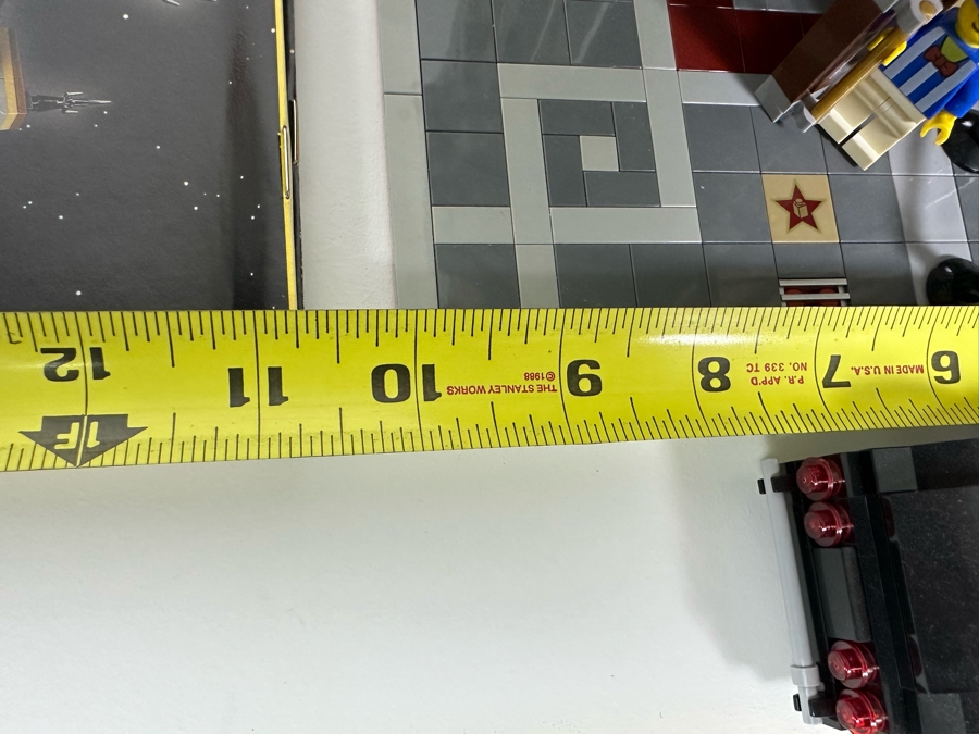 LEGO Creator Set 10232 Palace Cinema With The Original Instruction Booklets Already Assembled/Not Glued 10W X 10D X 16H [Photo 23]