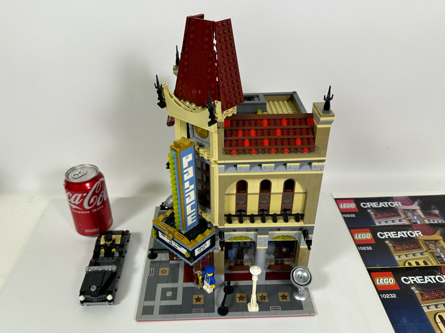 LEGO Creator Set 10232 Palace Cinema With The Original Instruction Booklets Already Assembled/Not Glued 10W X 10D X 16H [Photo 13]