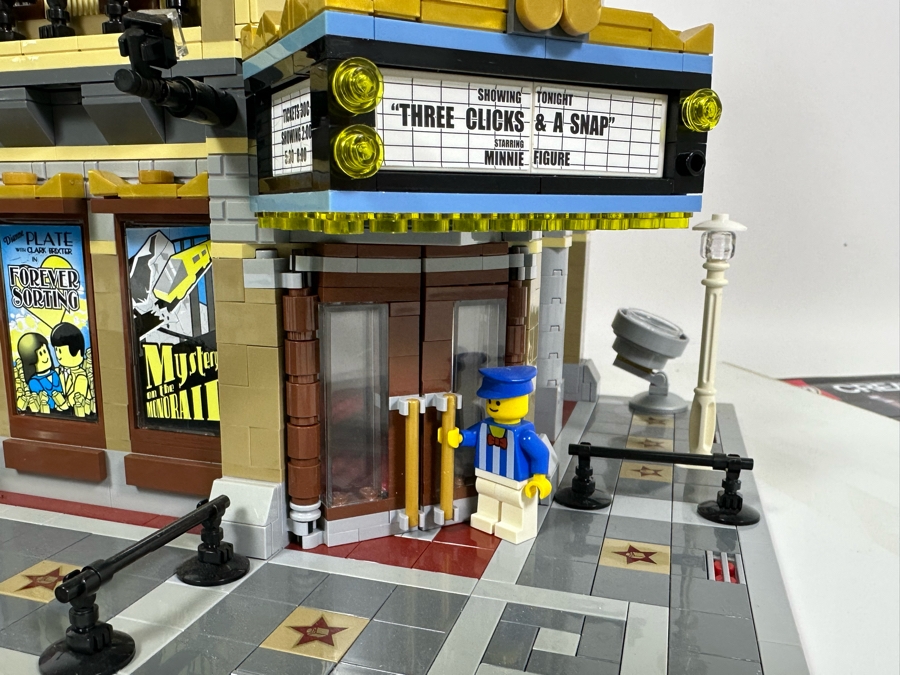 LEGO Creator Set 10232 Palace Cinema With The Original Instruction Booklets Already Assembled/Not Glued 10W X 10D X 16H [Photo 6]
