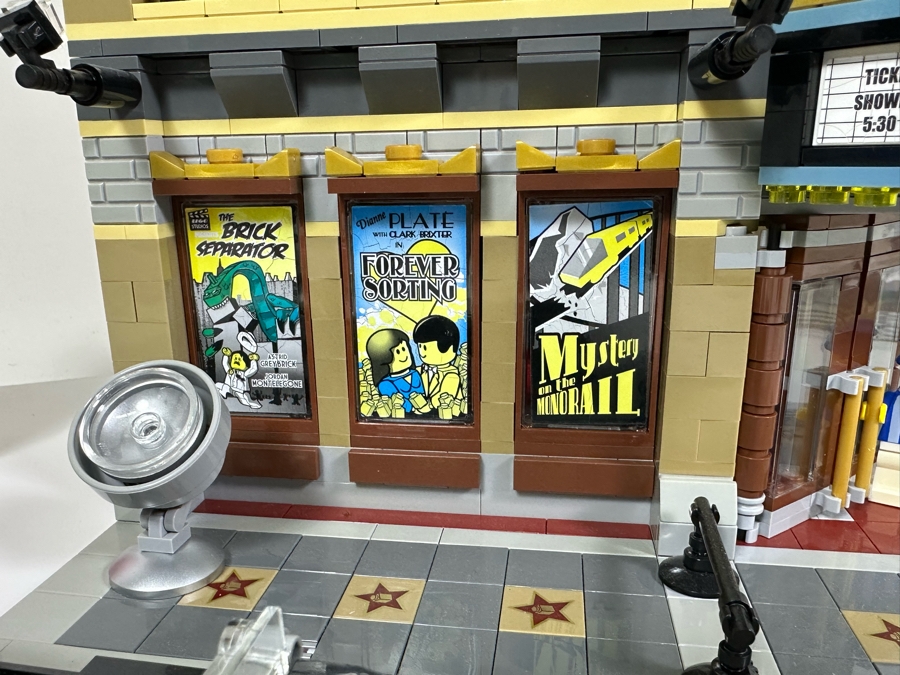 LEGO Creator Set 10232 Palace Cinema With The Original Instruction Booklets Already Assembled/Not Glued 10W X 10D X 16H [Photo 5]