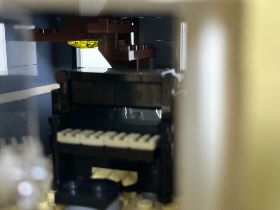 LEGO Creator Set 10255 Assembly Square With The Original Instruction Booklets Already Assembled/Not Glued 15W X 10D X 13.5H [Photo 15]