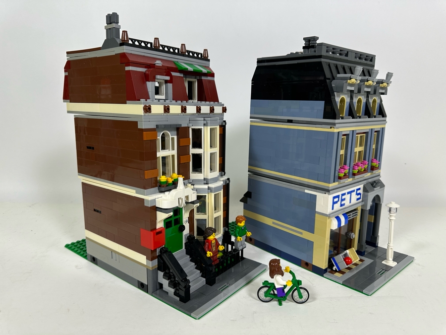 LEGO Creator Set 10218 Pet Shop With The Original Instruction Booklets Already Assembled/Not Glued 10W X 10D X 11H [Photo 13]