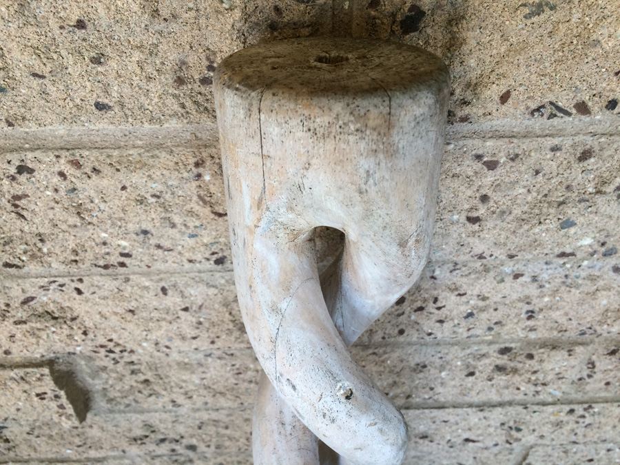 Intertwined Architectural Wood Piece [Photo 2]