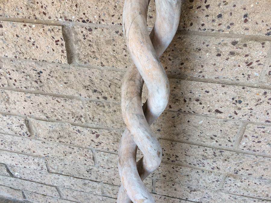 Intertwined Architectural Wood Piece [Photo 4]