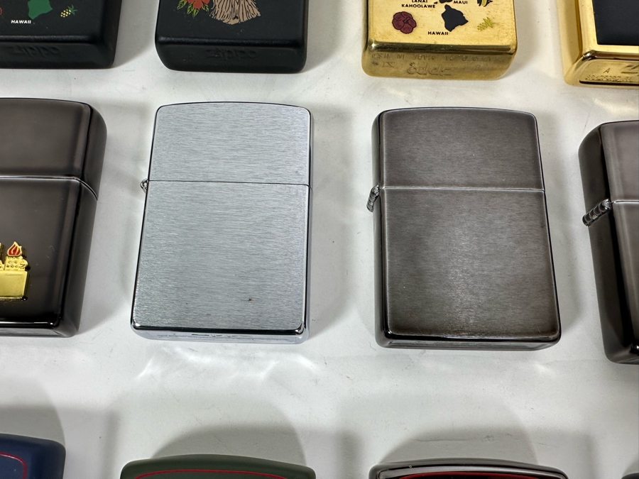 Collection Of 24 Vintage Zippo Lighters Bradford, PA Never Used [Photo 11]