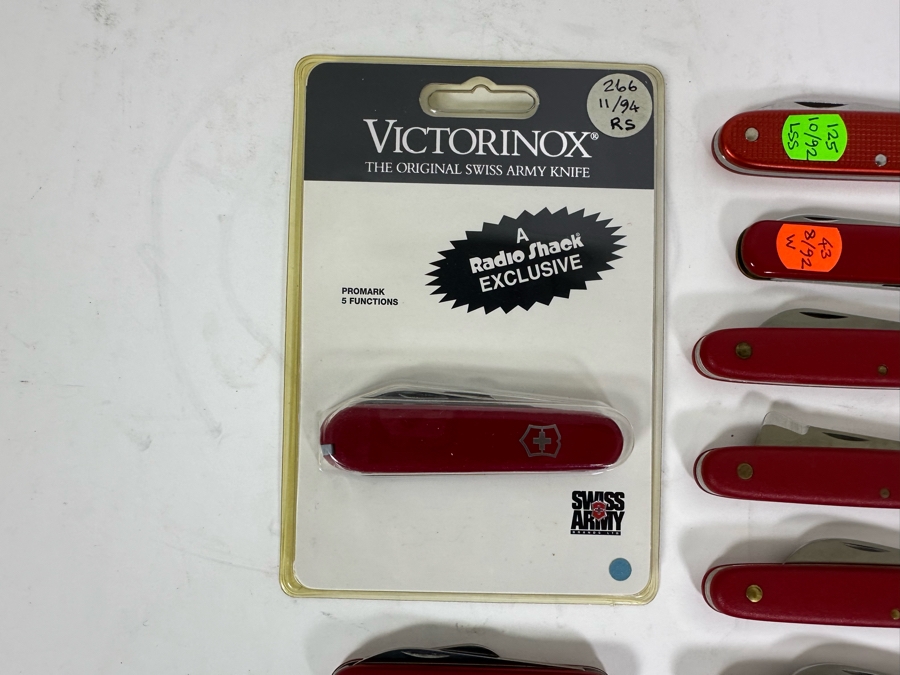 14 Swiss Army Knives - One New In Packaging [Photo 4]