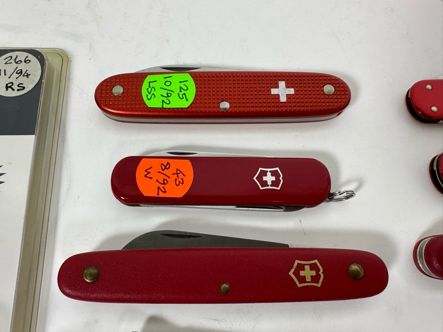 14 Swiss Army Knives - One New In Packaging [Photo 8]
