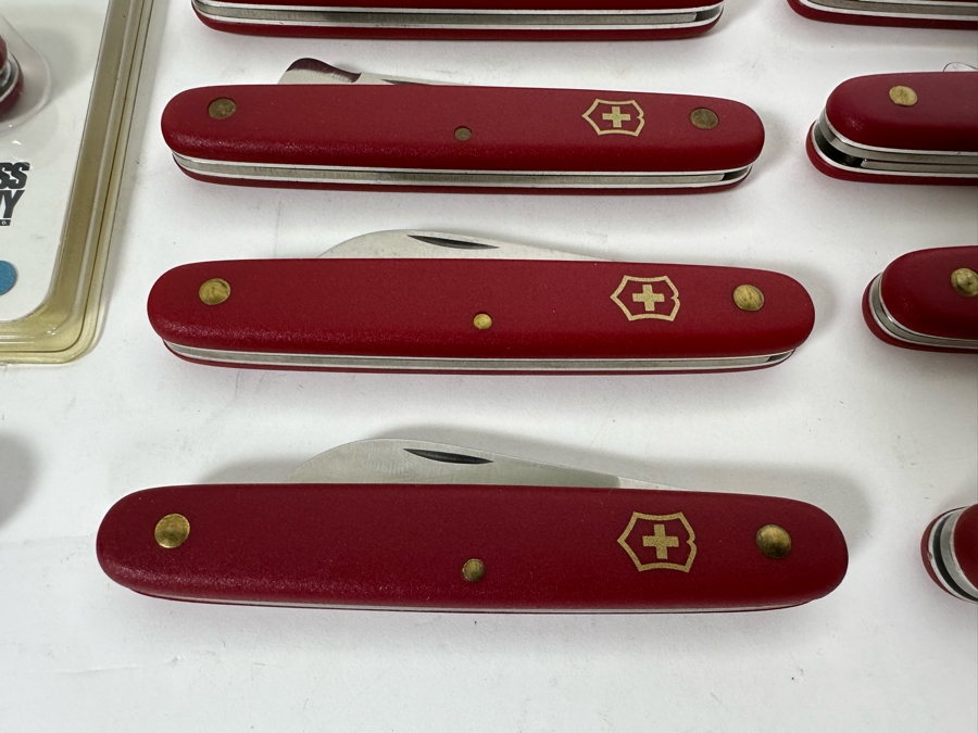 14 Swiss Army Knives - One New In Packaging [Photo 6]