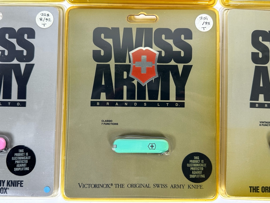 Six New In Packaging Swiss Army Knives Including The Camper Knife, Bantam Knife, Tinker Knife, (2) Classic Knives And Vintage Knife [Photo 4]
