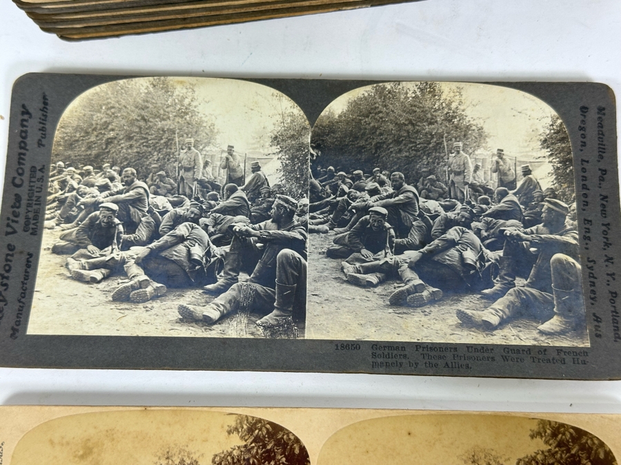 Antique Underwood & Underwood Stereoscope With 40 Antique Stereoviews Including Soldiers At War [Photo 10]