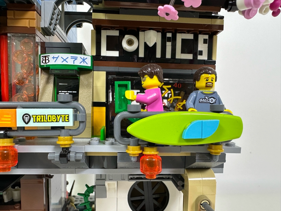 LEGO The Ninjago Movie Ninjago City Set 70620 With The Original Instruction Booklets Already Assembled/Not Glued 10W X 10D X 20H [Photo 7]