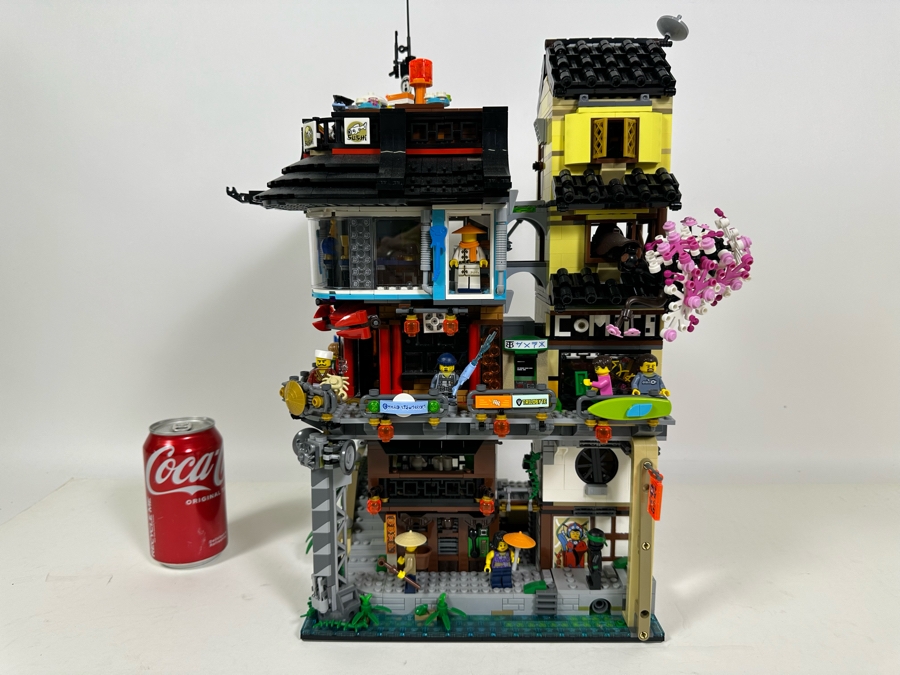 LEGO The Ninjago Movie Ninjago City Set 70620 With The Original Instruction Booklets Already Assembled/Not Glued 10W X 10D X 20H [Photo 4]