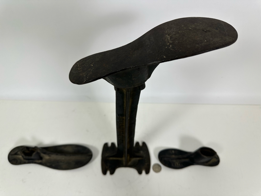 Antique Cast Iron Cobblers Shoe Stand B. Mall. M. Co. So. Mil And Three Shoe Forms (Two Fit Stand) 16H [Photo 4]