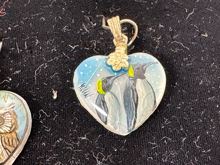 (10) Signed Hand Painted Mother Of Pearl Animal Pendants With Owls, Tiger, Cat, Koala Bear And More [Photo 7]